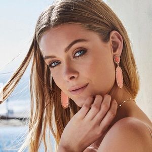 Kendra Scott Parsons Earrings in Coral